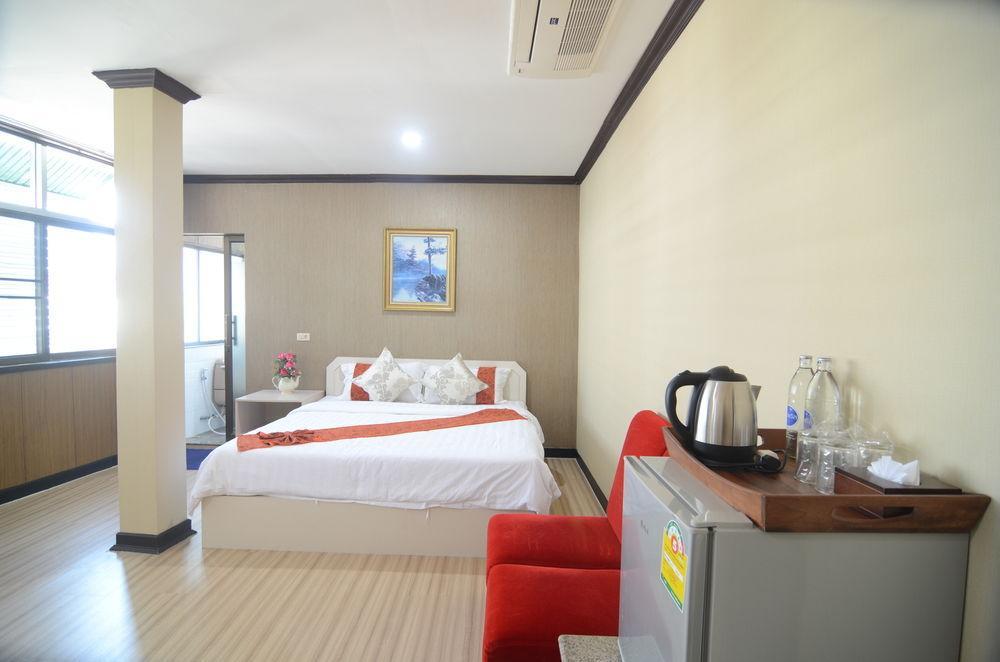 Hotel Centro Cnx Chiang Mai Exterior foto